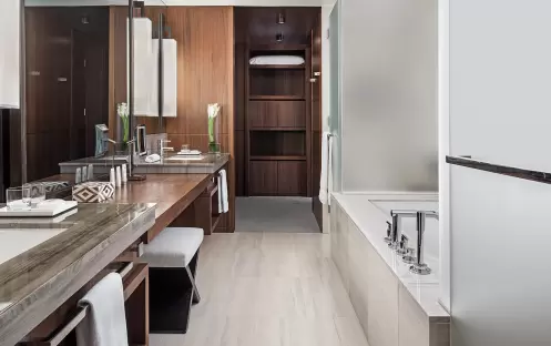 The Langham New York -  Deluxe Room Bathroom